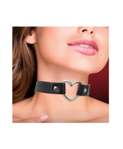 Cinderella collar sumisión anilla corazón negro